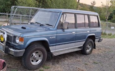 Mitsubishi-pajero-diesel-1989-12