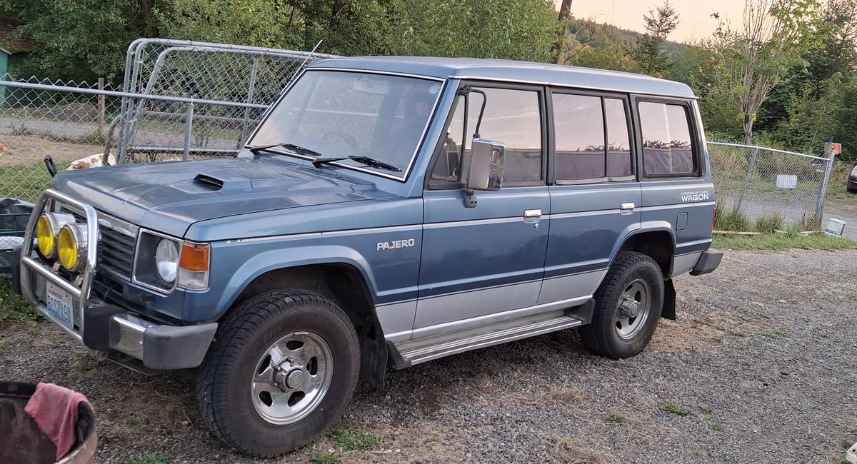 Mitsubishi-pajero-diesel-1989-12