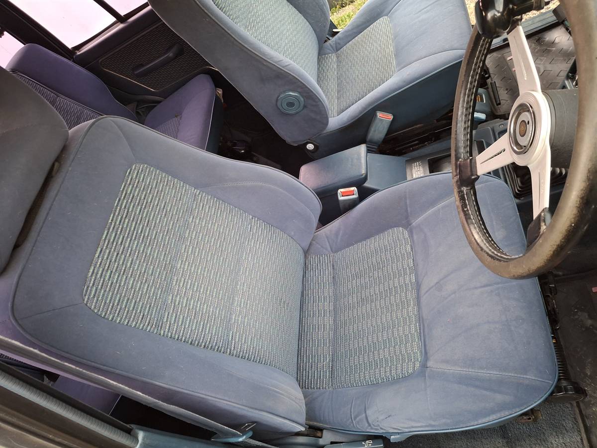 Mitsubishi-pajero-diesel-1989-16