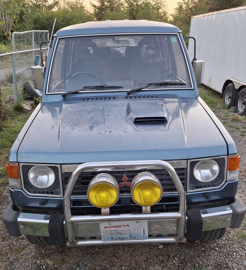 Mitsubishi-pajero-diesel-1989
