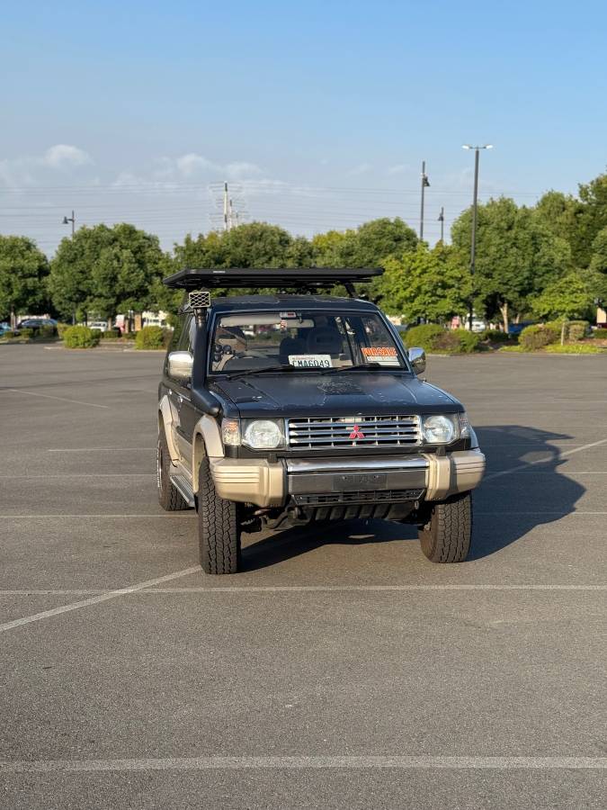 Mitsubishi-pajero-diesel-1991-1