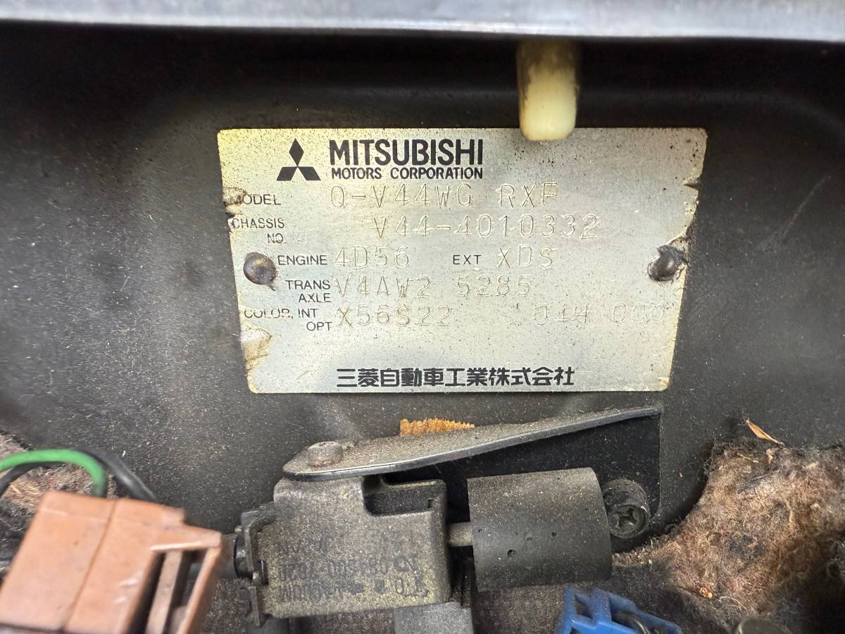Mitsubishi-pajero-diesel-1991-11
