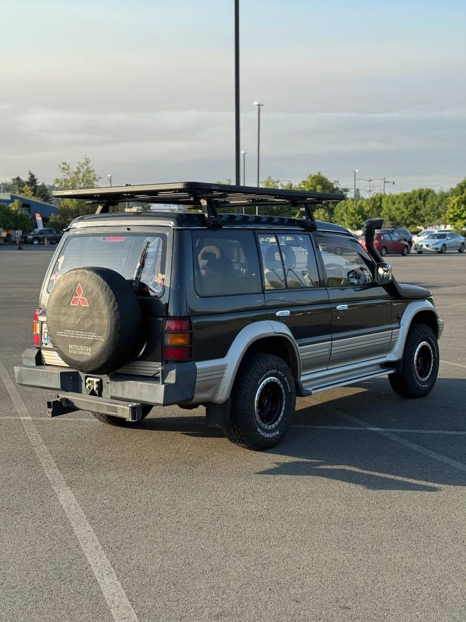 Mitsubishi-pajero-diesel-1991-4
