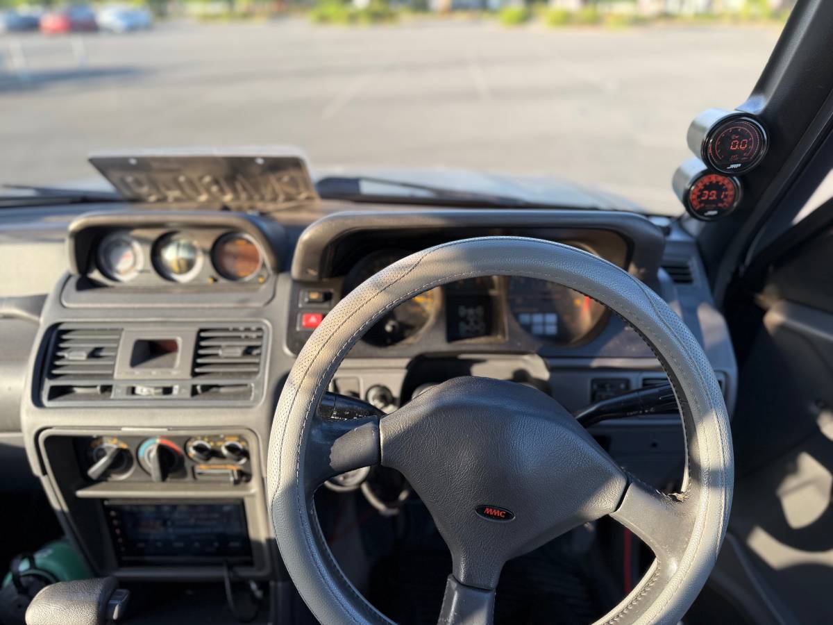 Mitsubishi-pajero-diesel-1991-6