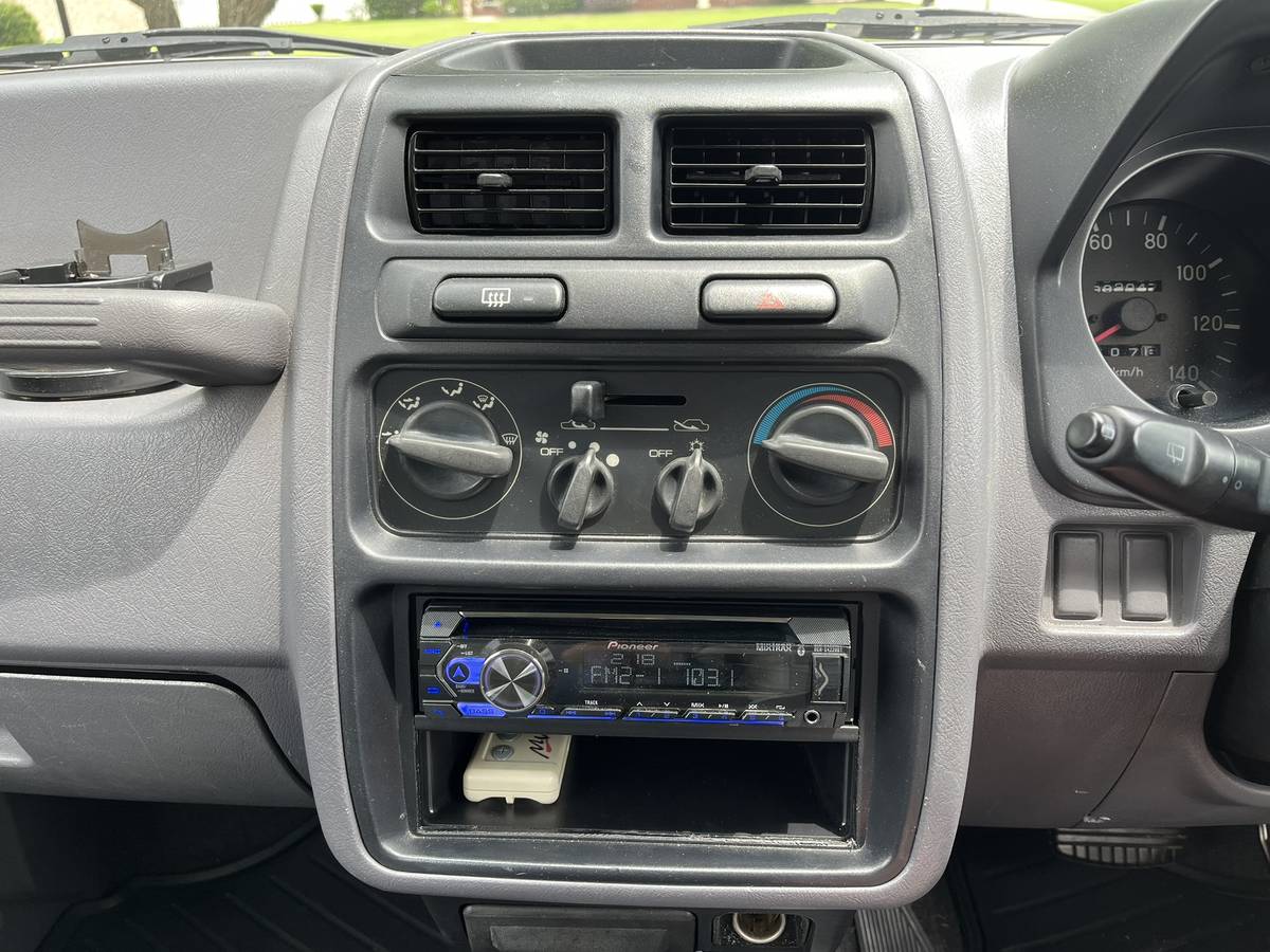 Mitsubishi-pajero-mini-1995-green-6