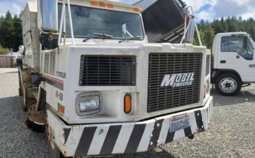 Mobil-sweeper-diesel-1995-white-3