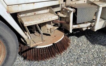 Mobil-sweeper-diesel-1995-white-6