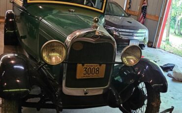 Model-a-ford-fordor-sedan-leatherback-1928-green-2