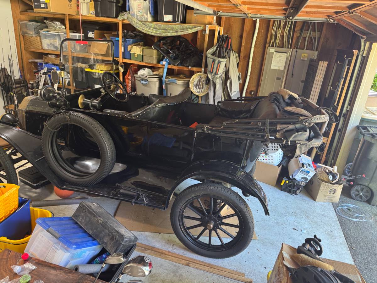 Model-t-ford-1915-black-5