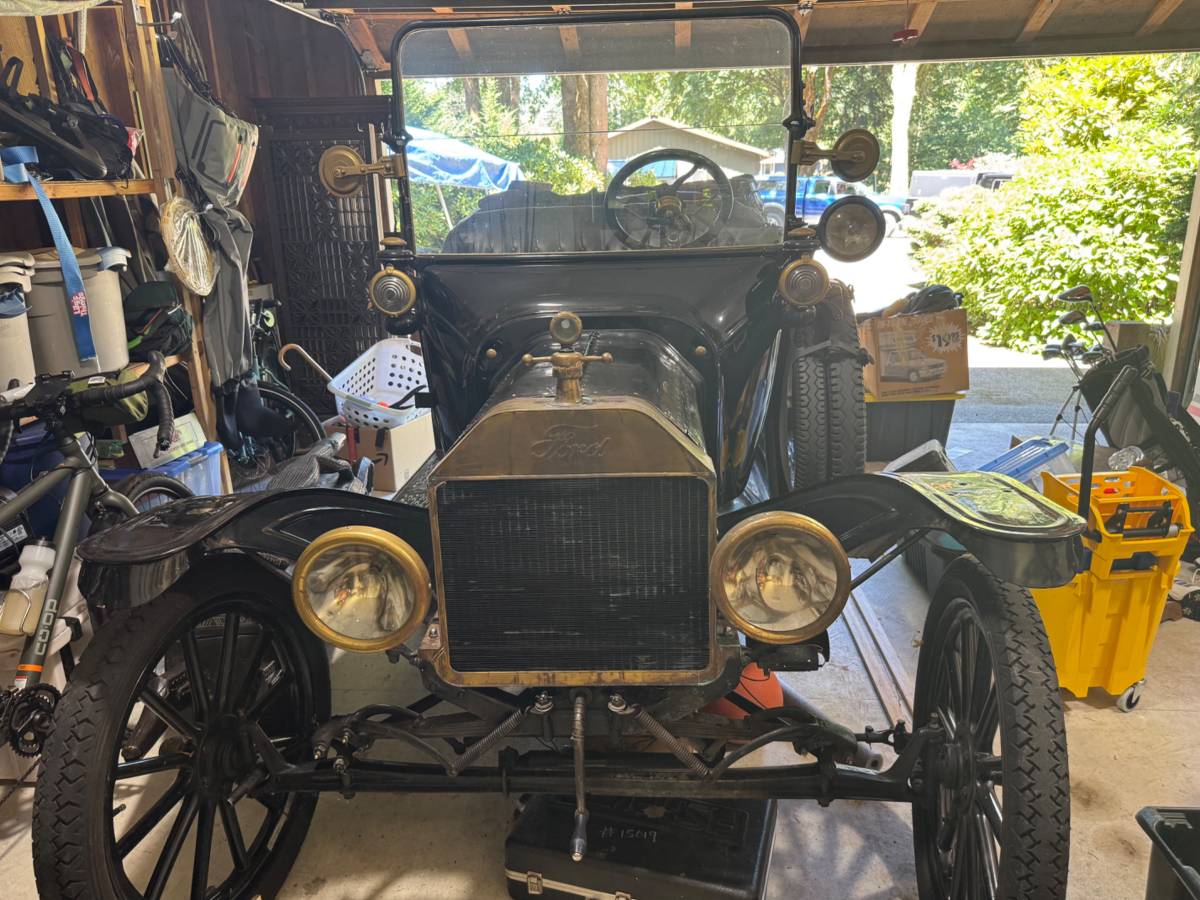 Model-t-ford-1915-black-7