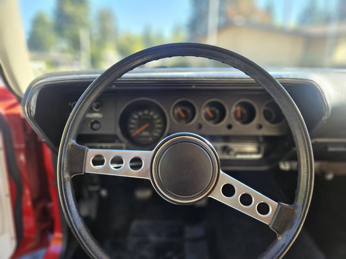 Mopar-1972-red-4