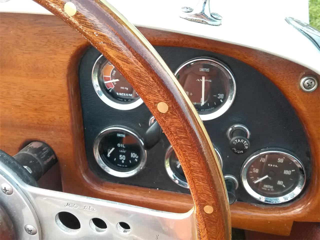 Morgan-Plus-4-1957-White-Brown-10