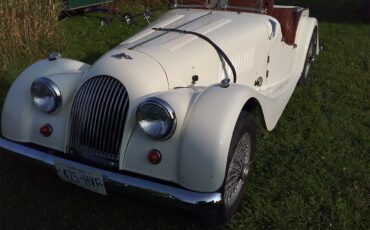 Morgan-Plus-4-1957-White-Brown-2