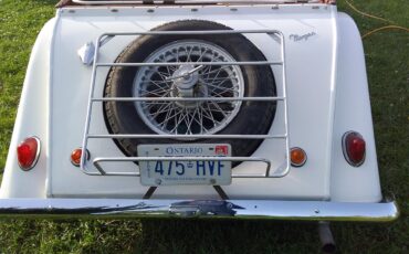 Morgan-Plus-4-1957-White-Brown-4