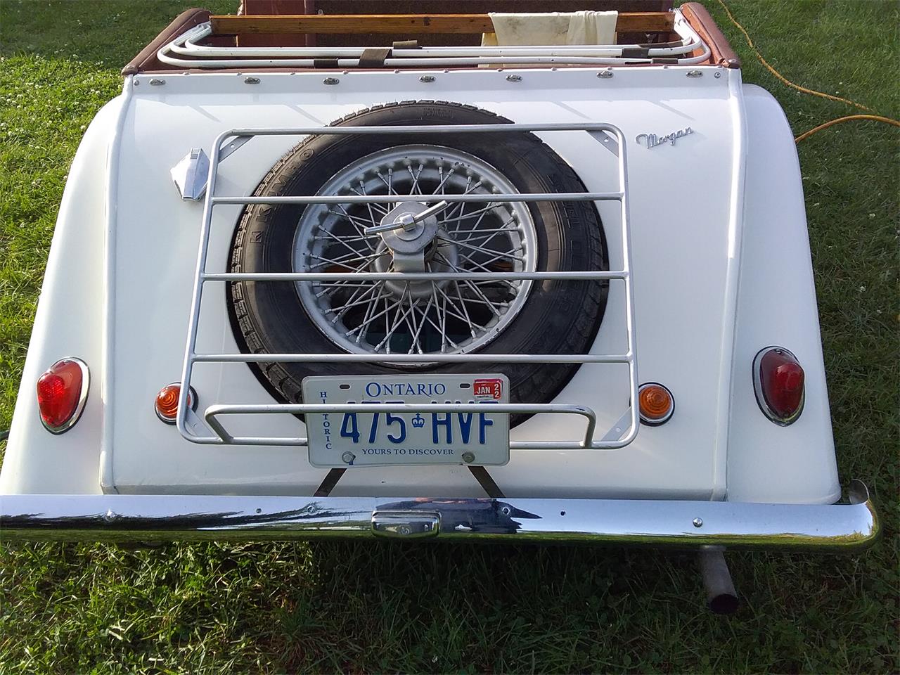 Morgan-Plus-4-1957-White-Brown-4