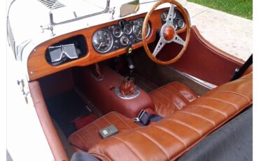 Morgan-Plus-4-1957-White-Brown-5