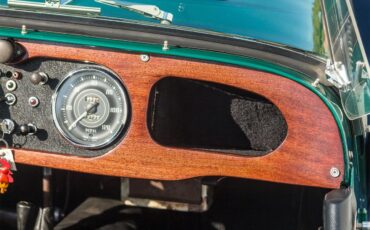 Morgan-Plus-4-1965-Green-Black-14