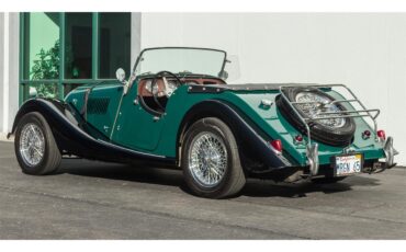 Morgan-Plus-4-1965-Green-Black-8