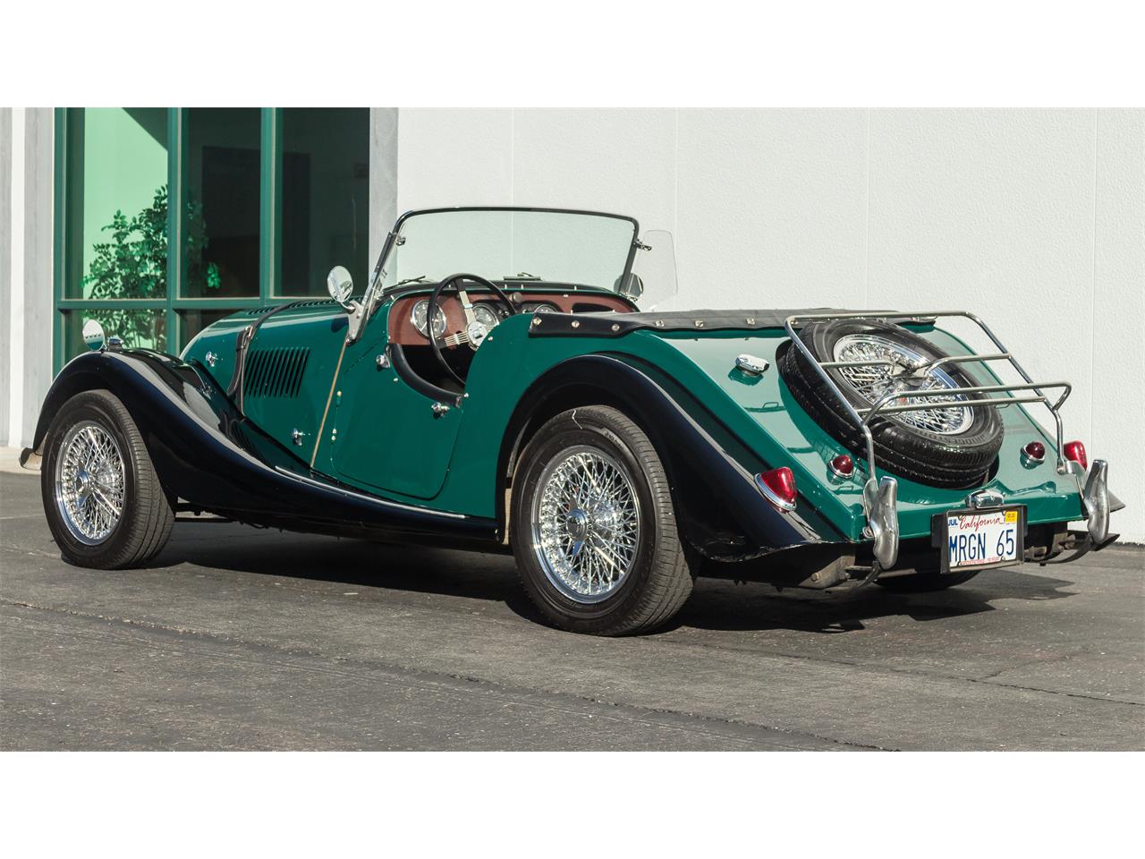 Morgan-Plus-4-1965-Green-Black-8