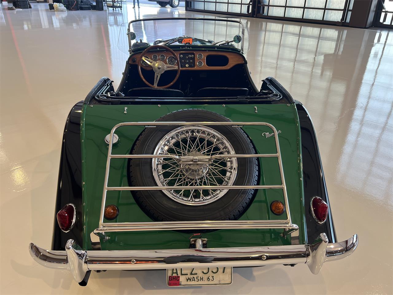 Morgan-Roadster-1964-Green-Black-2