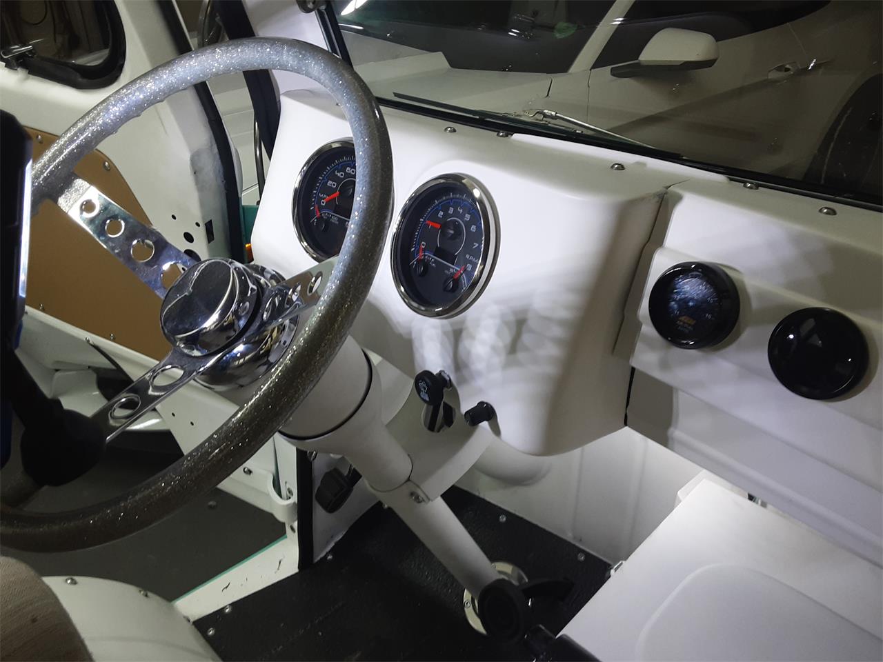 Morris-Commercial-j2-1959-White-Torquise-Tan-and-white-22