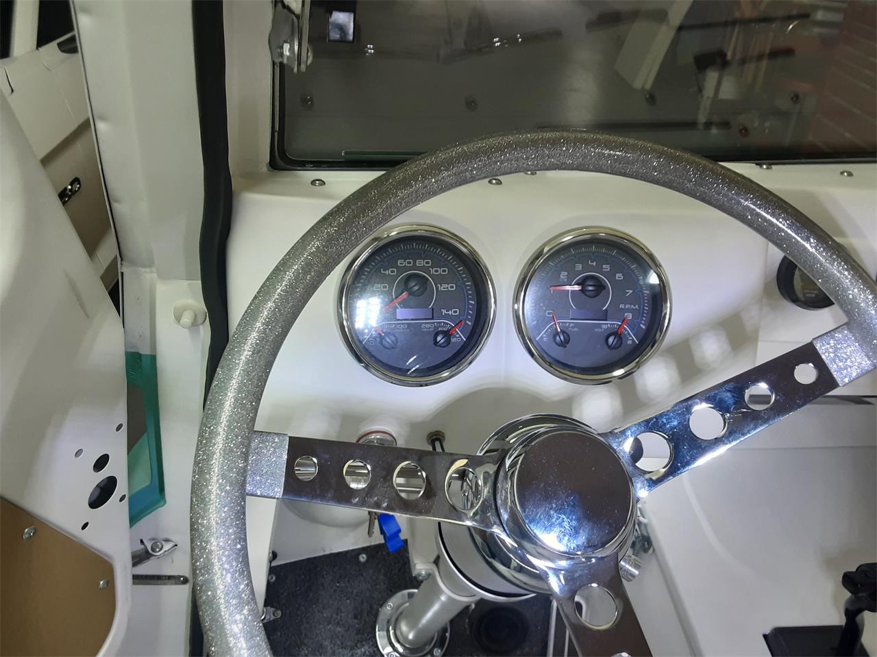 Morris-Commercial-j2-1959-White-Torquise-Tan-and-white-23