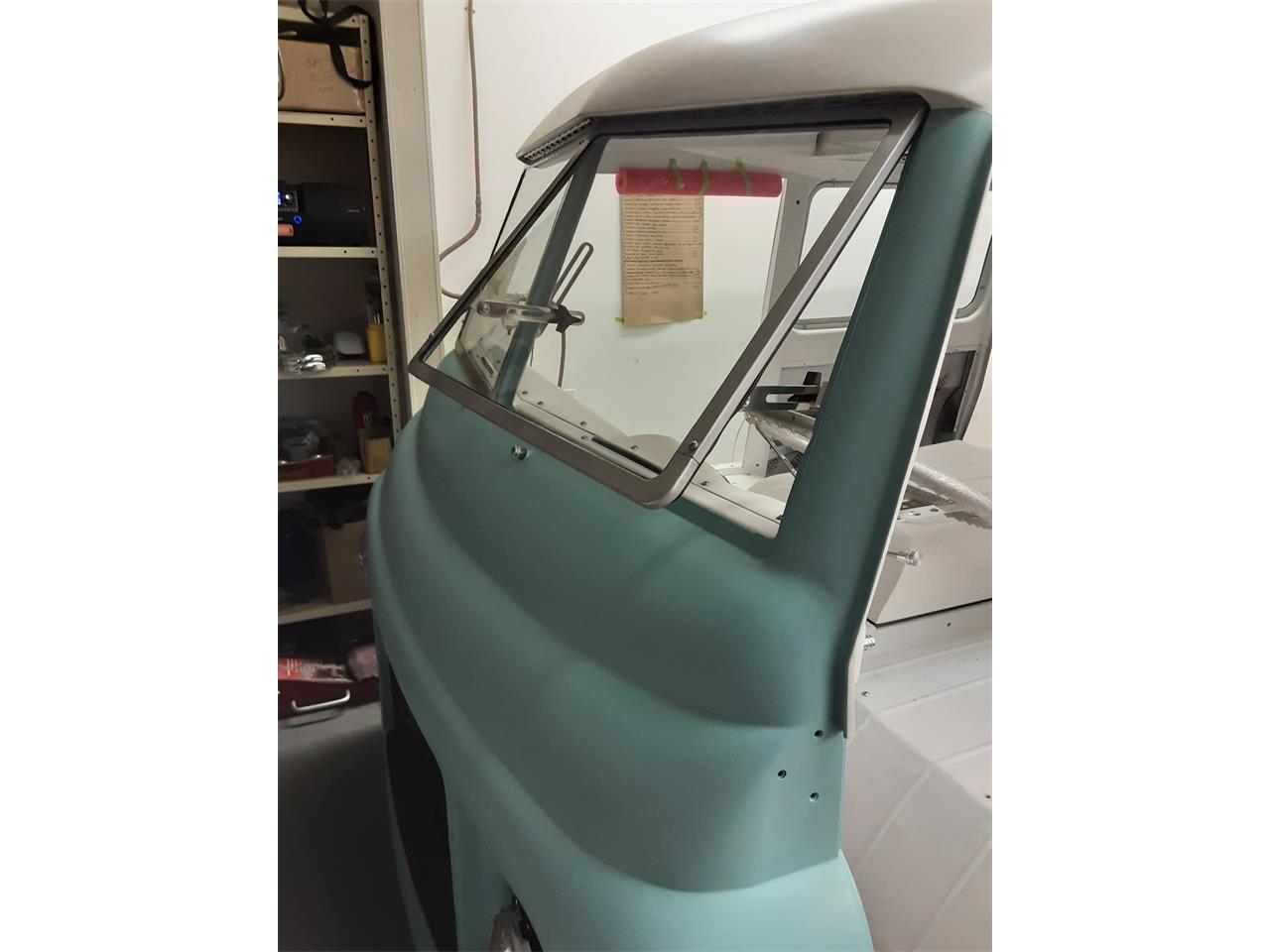 Morris-Commercial-j2-1959-White-Torquise-Tan-and-white-26