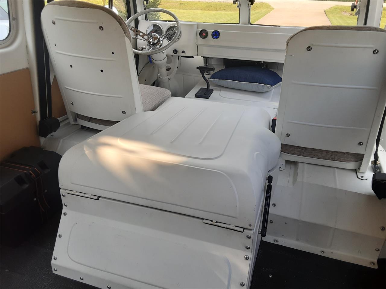 Morris-Commercial-j2-1959-White-Torquise-Tan-and-white-6