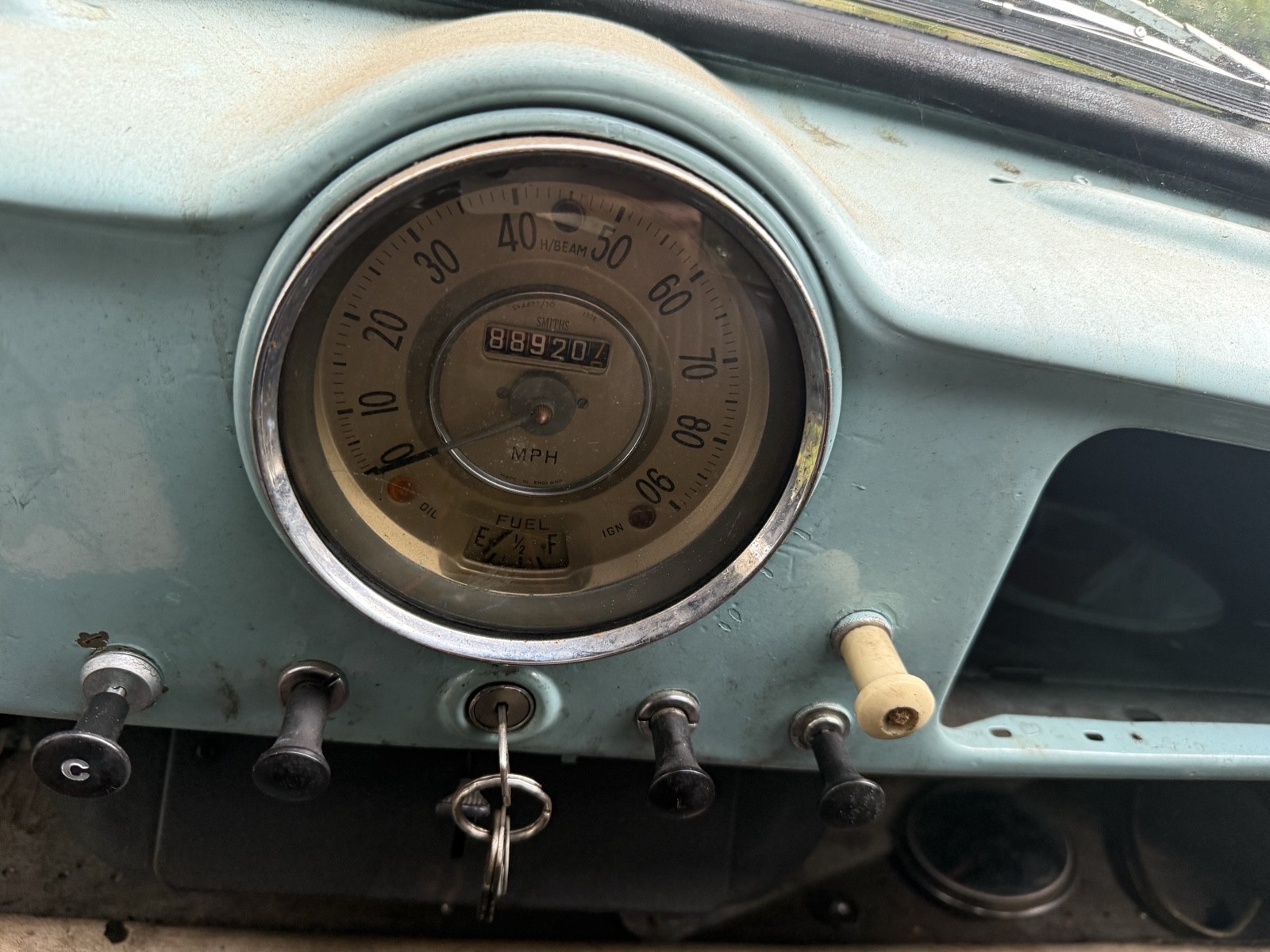 Morris-Minor-1000-1964-7