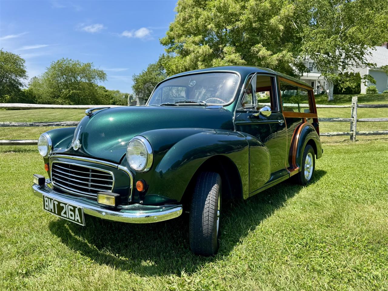 Morris-Minor-1000-2dr-traveler-1961-Green-Tan-1