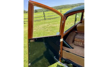 Morris-Minor-1000-2dr-traveler-1961-Green-Tan-13