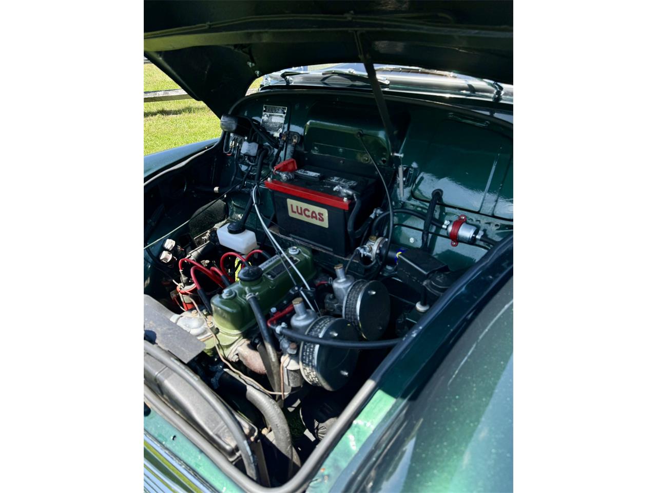 Morris-Minor-1000-2dr-traveler-1961-Green-Tan-22