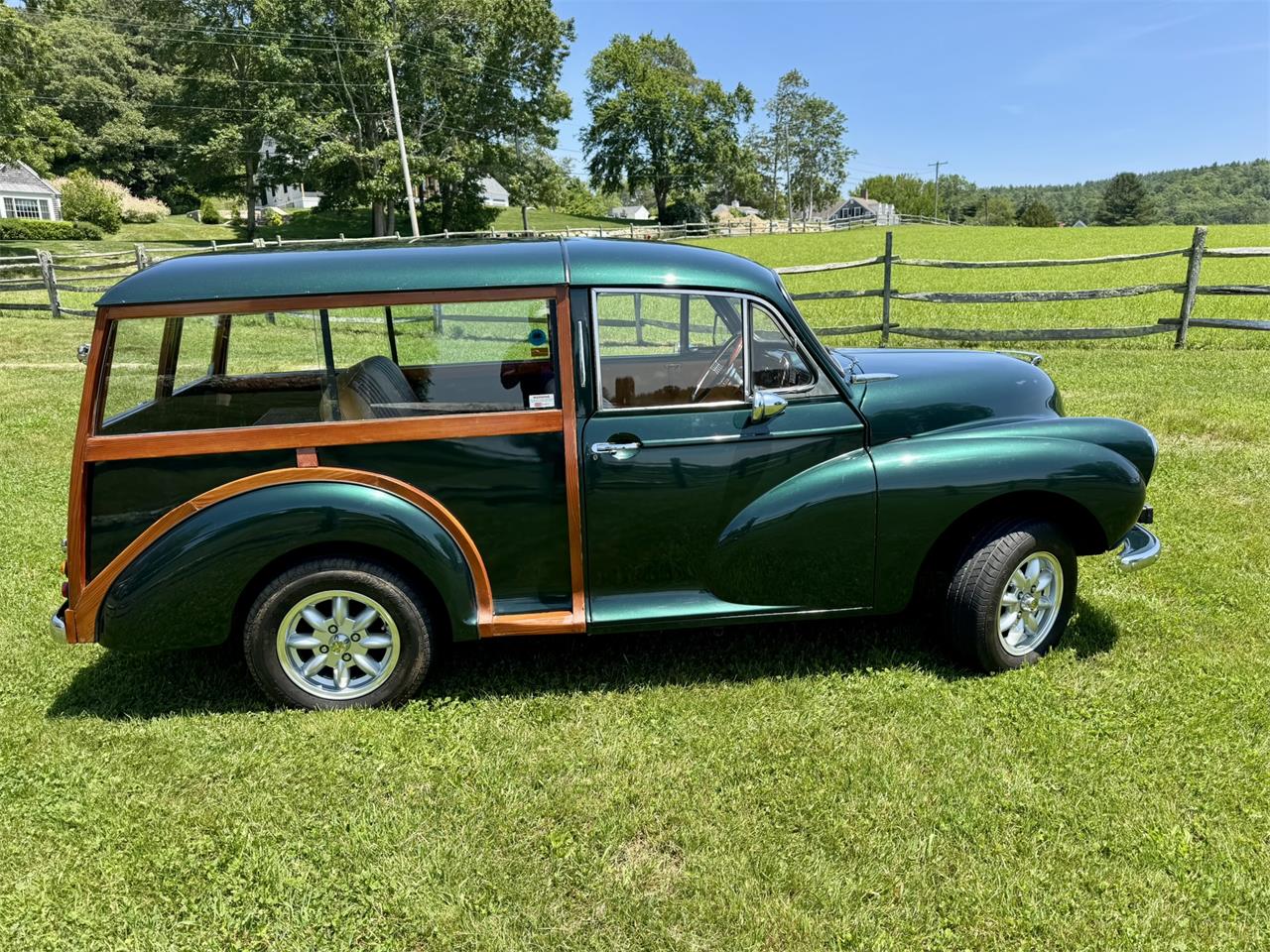 Morris-Minor-1000-2dr-traveler-1961-Green-Tan-7