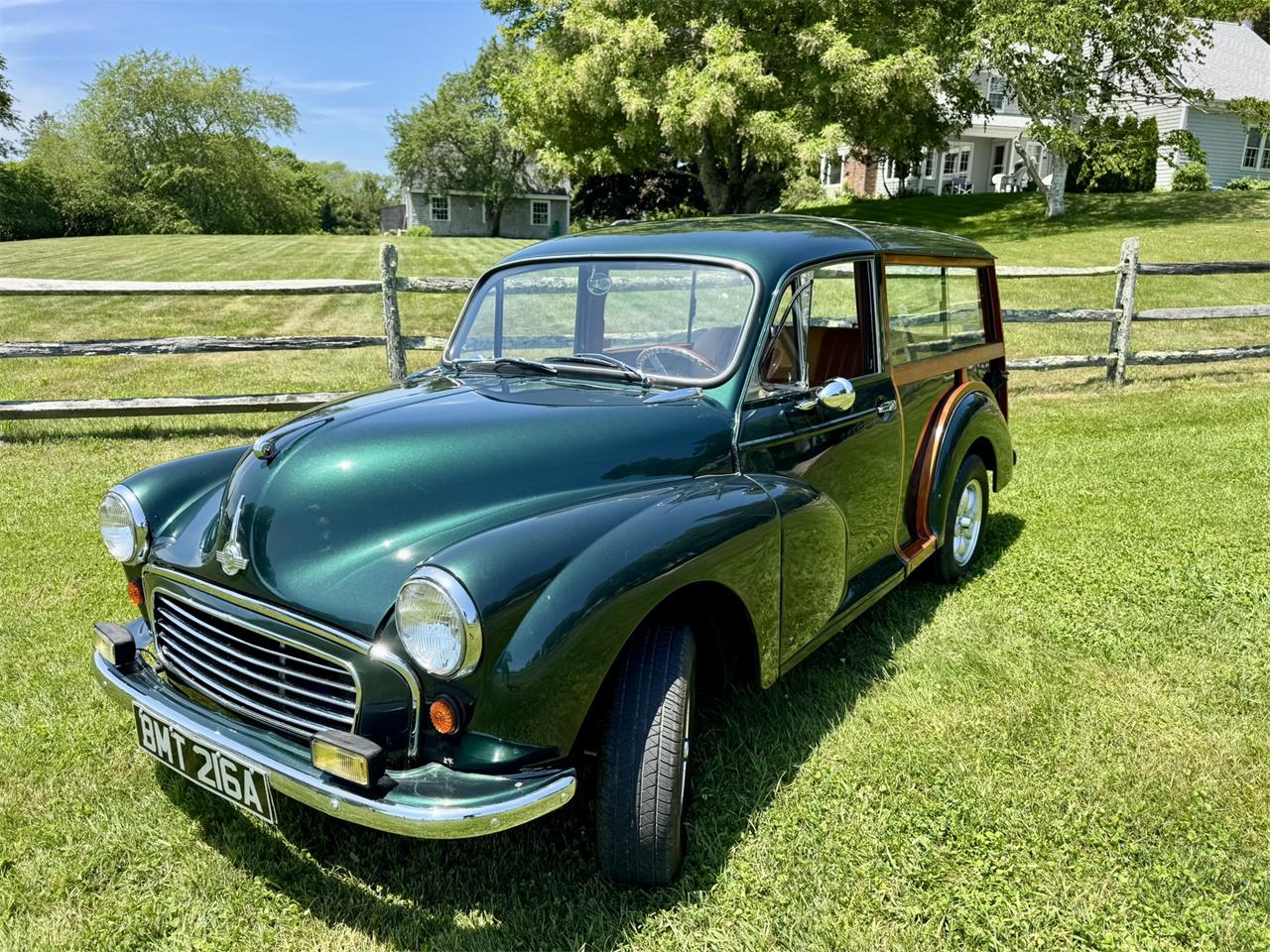 Morris-Minor-1000-2dr-traveler-1961-Green-Tan