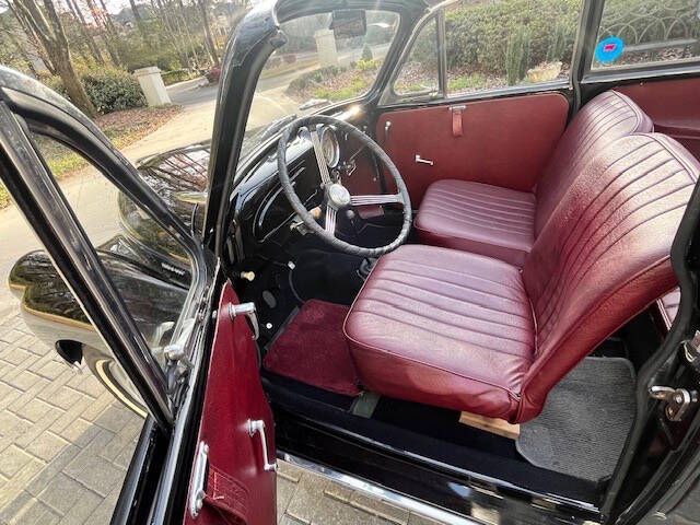 Morris-Minor-1959-Mason-Black-Tan-Top-Burgundy-12