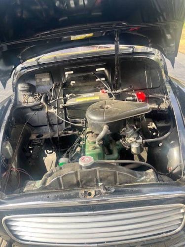 Morris-Minor-1959-Mason-Black-Tan-Top-Burgundy-7