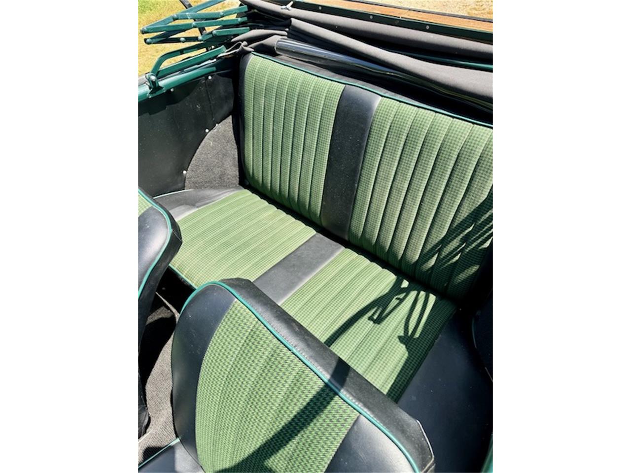Morris-Minor-1967-Green-Green-13