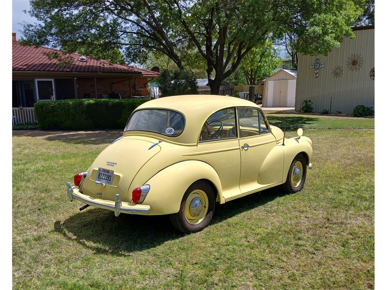 Morris-Minor-1967-Yellow-Tancream-1