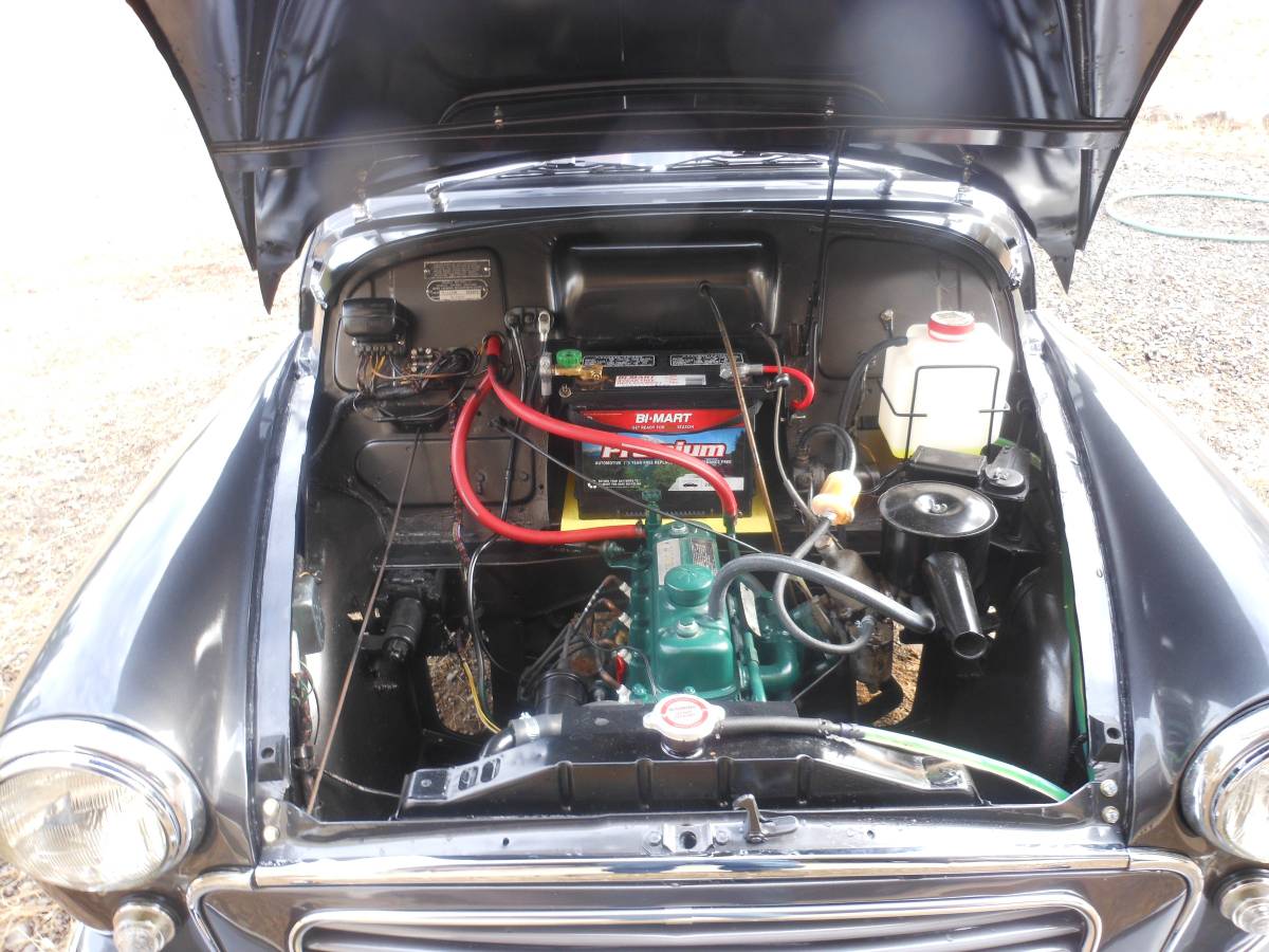 Morris-minor-1000-1961-grey-4