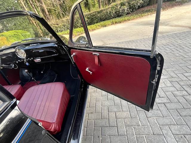 Morris-minor-1000-convertible-1959-7