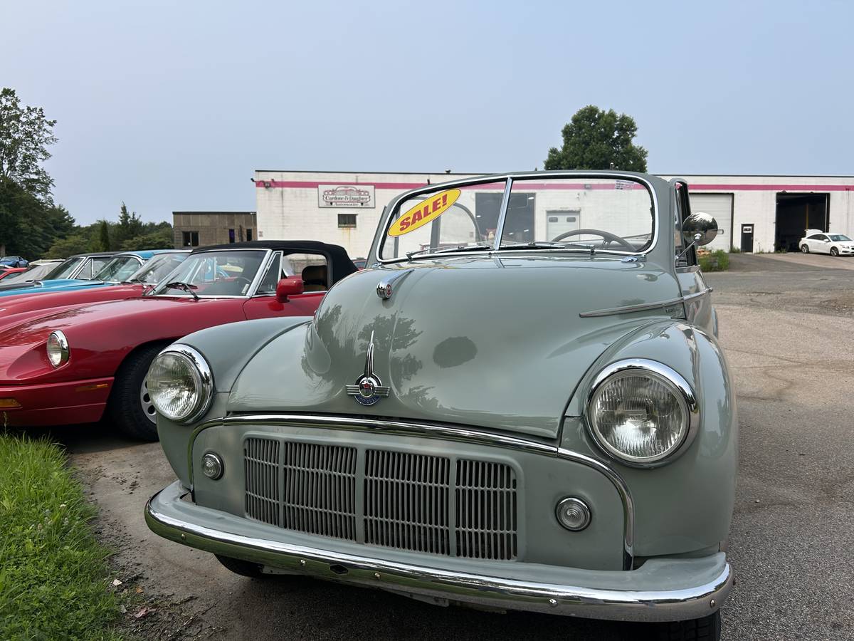 Morris-minor-1953-grey-1