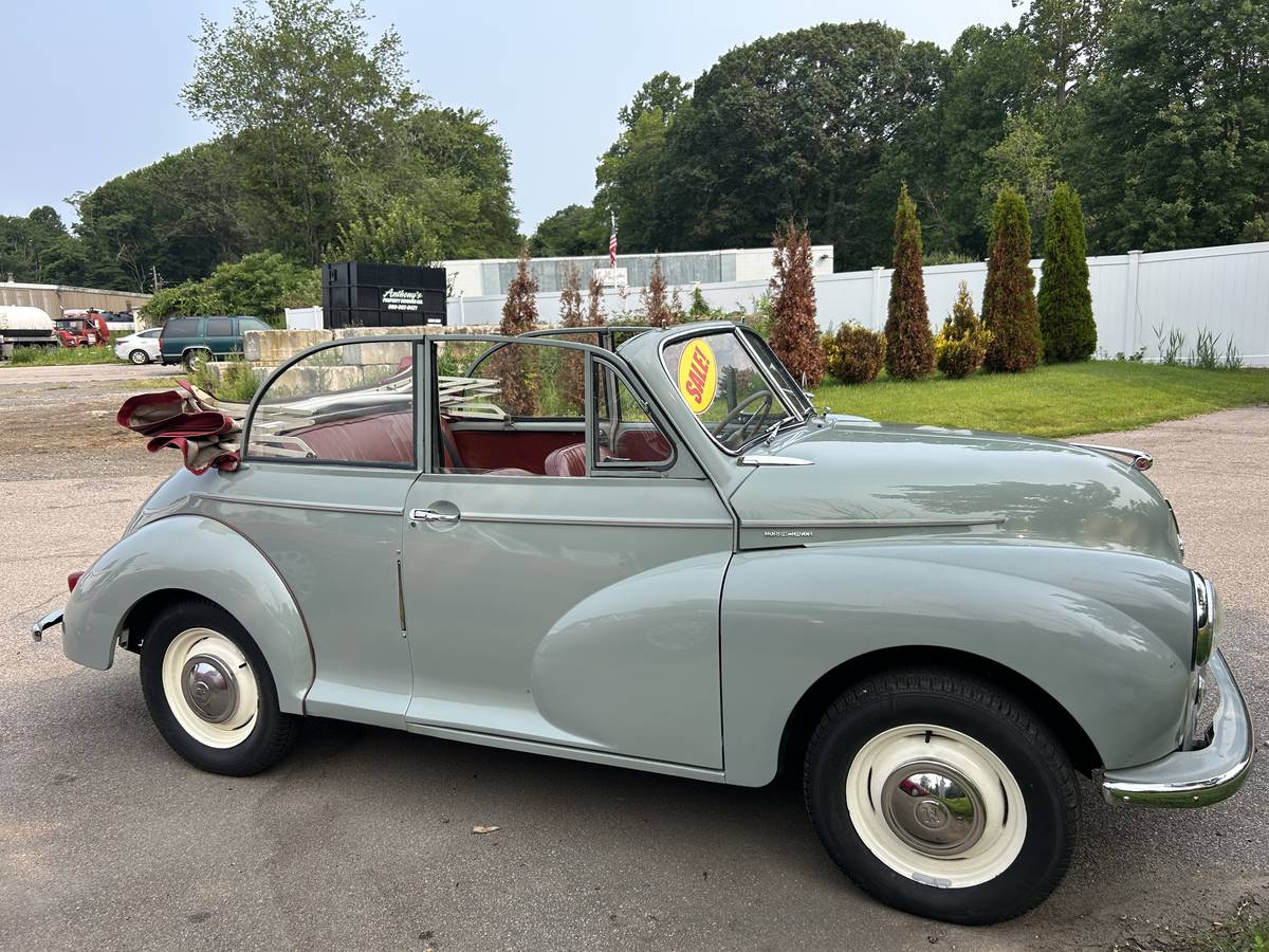 Morris-minor-1953-grey-8