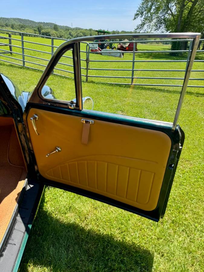 Morris-minor-1961-green-11