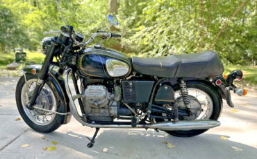 Moto-Guzzi-Ambassador-750-1971-1