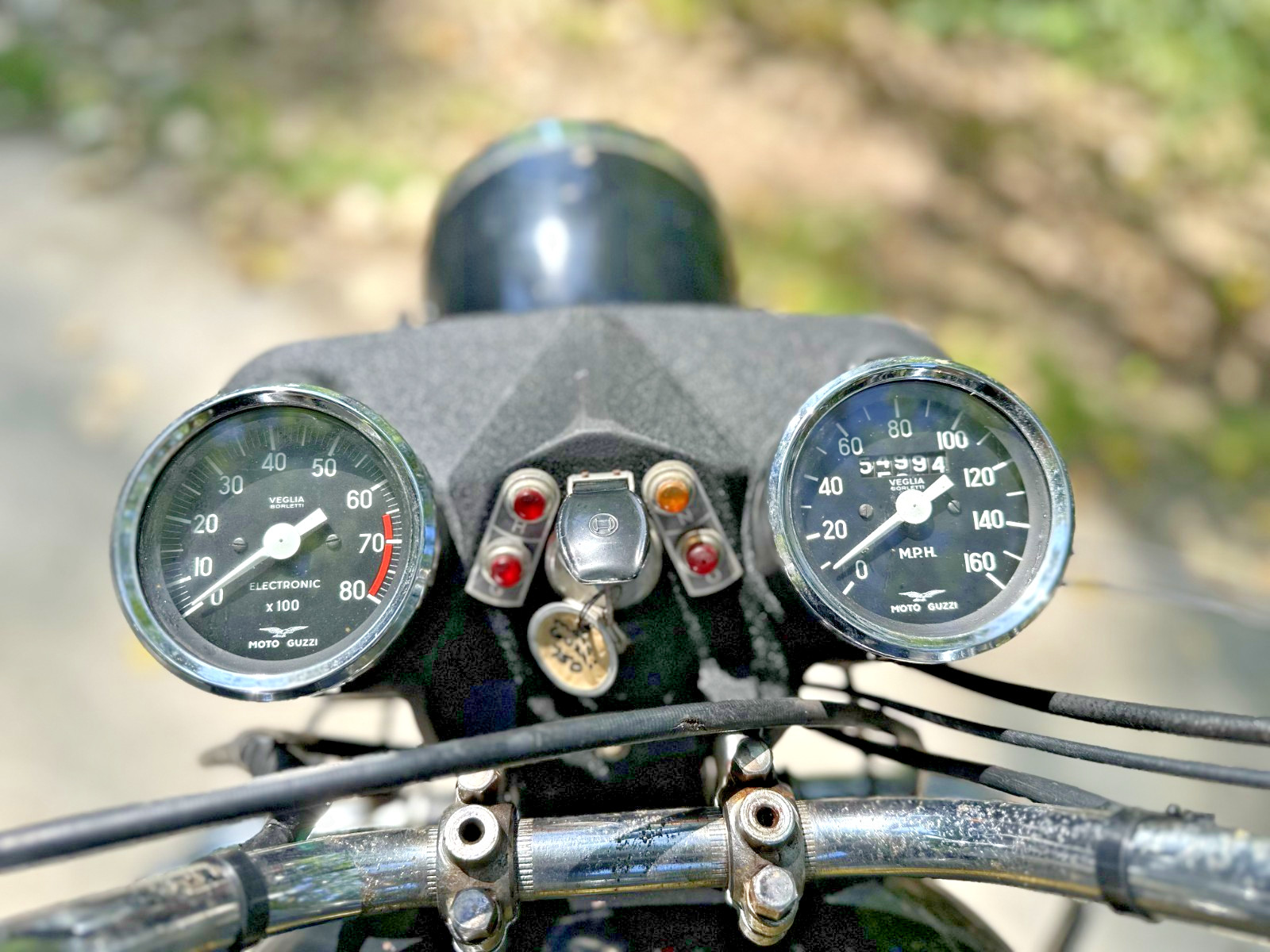 Moto-Guzzi-Ambassador-750-1971-8