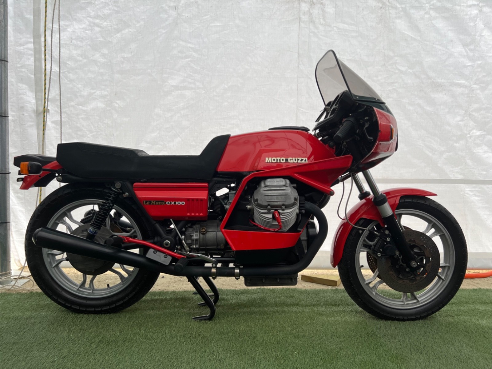 Moto-Guzzi-CX100-1980-3