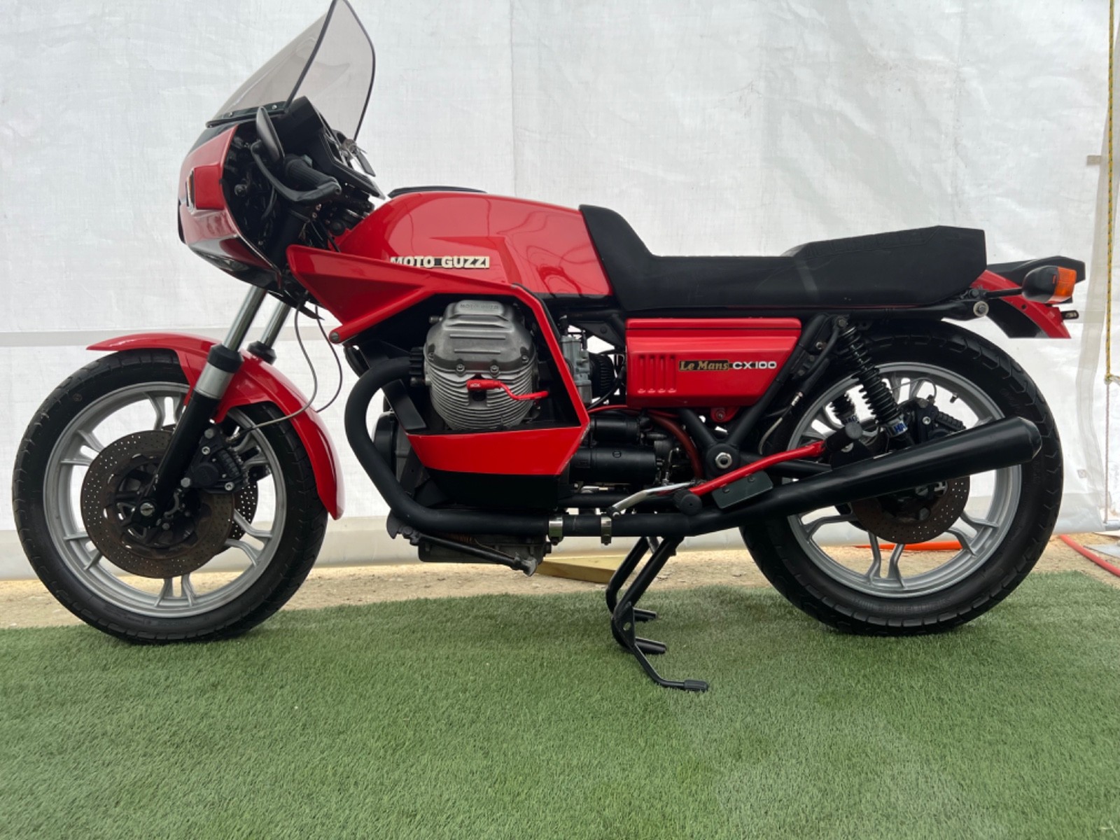 Moto-Guzzi-CX100-1980