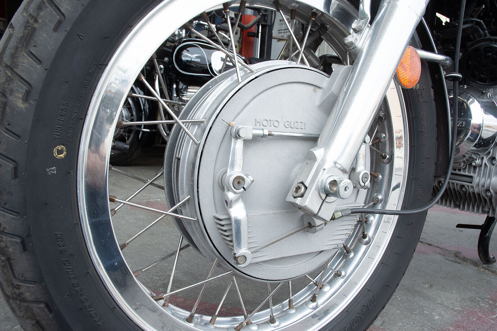 Moto-Guzzi-V7sport-1973-21