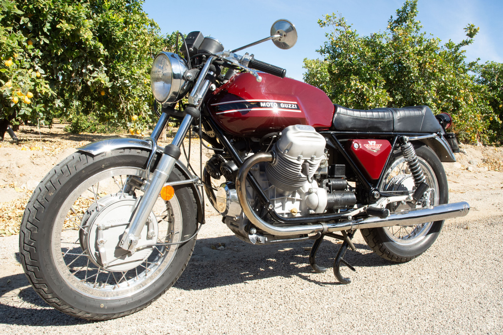 Moto-Guzzi-V7sport-1973-3