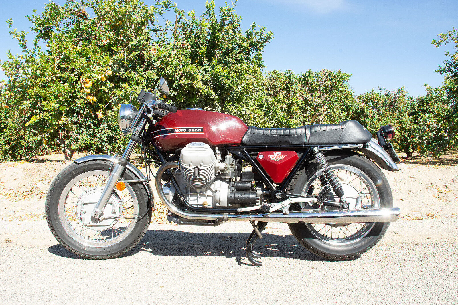 Moto-Guzzi-V7sport-1973-5